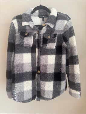 Derek Heart Plush Plaid Shacket - Gray & White
